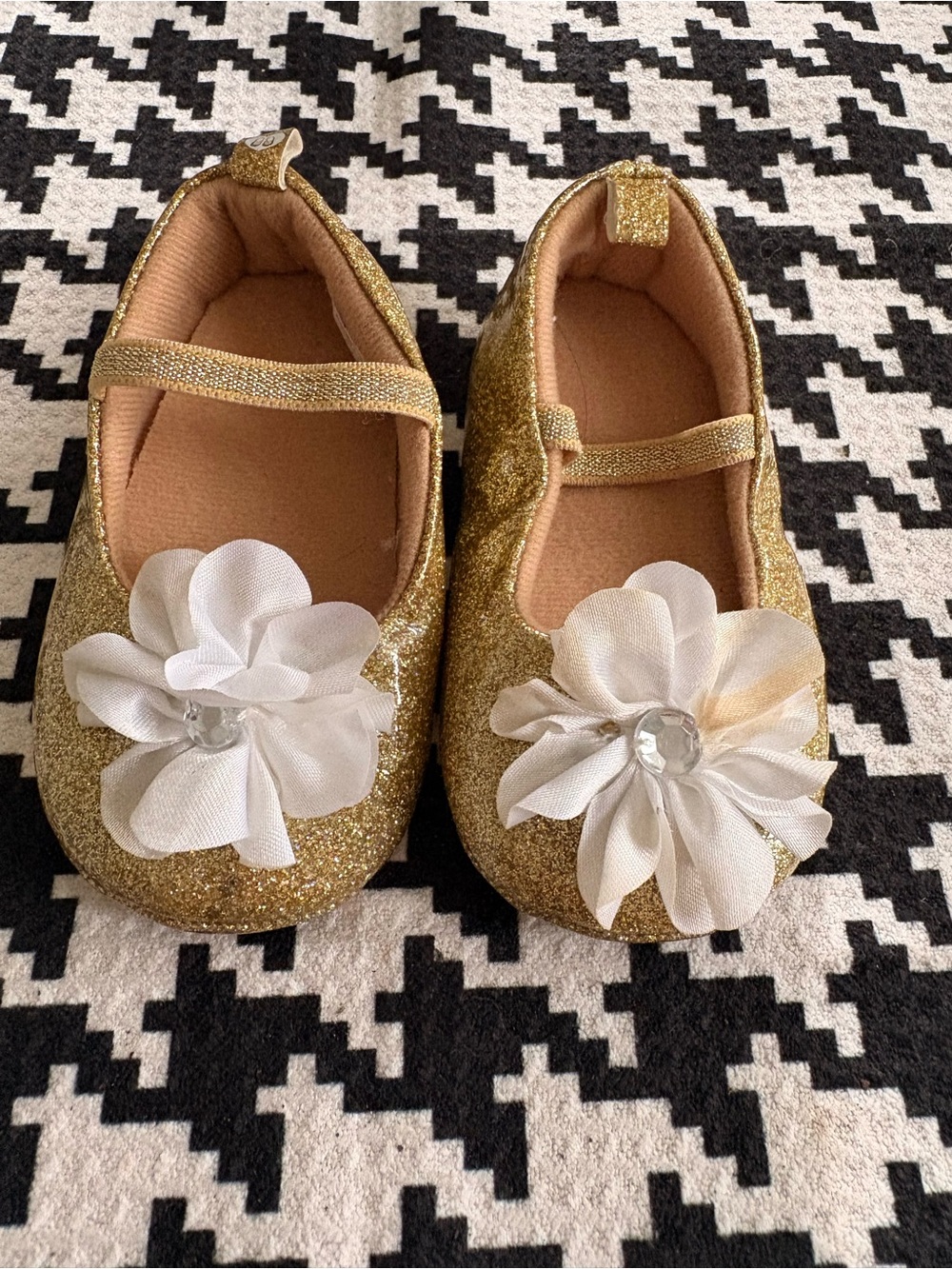 Girls Gold Glitter Mary Jane Dress Shoes with White Flower